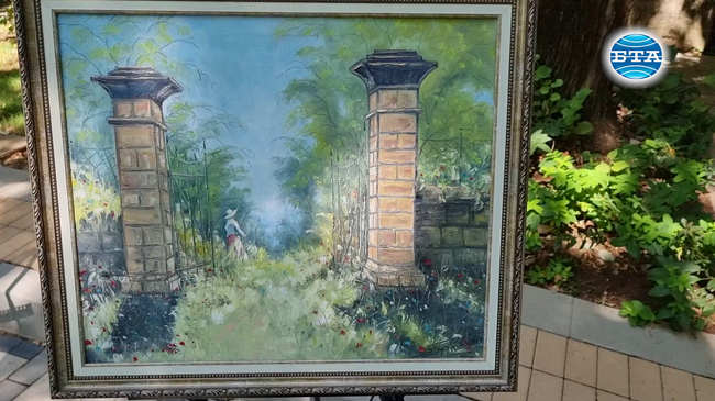 Баща и син подредиха изложба във Вършец