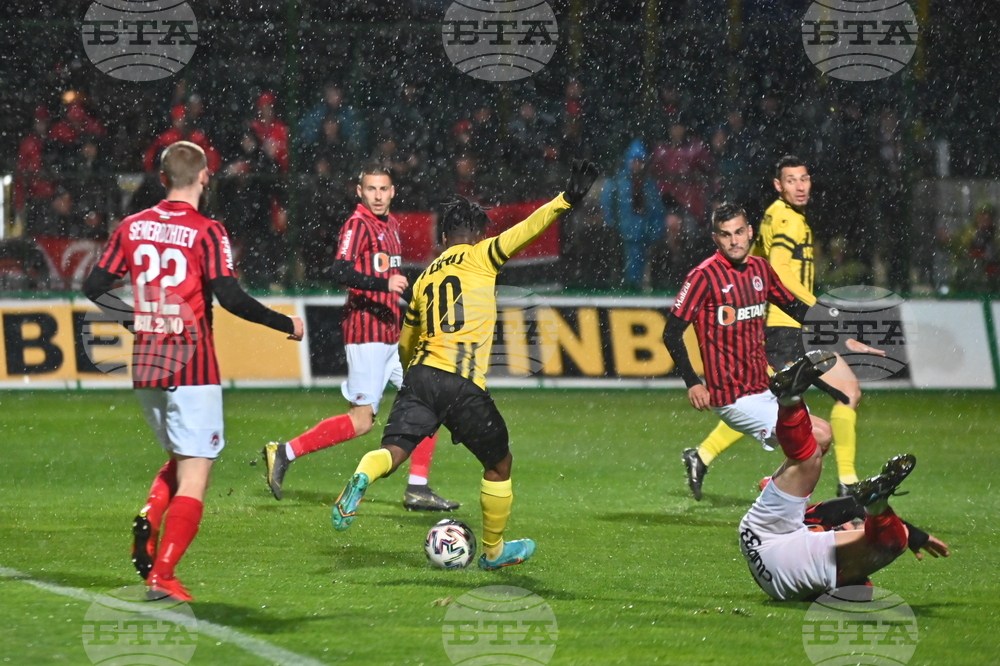 Пловдив - футбол - Ботев Пловдив - Локомотив София