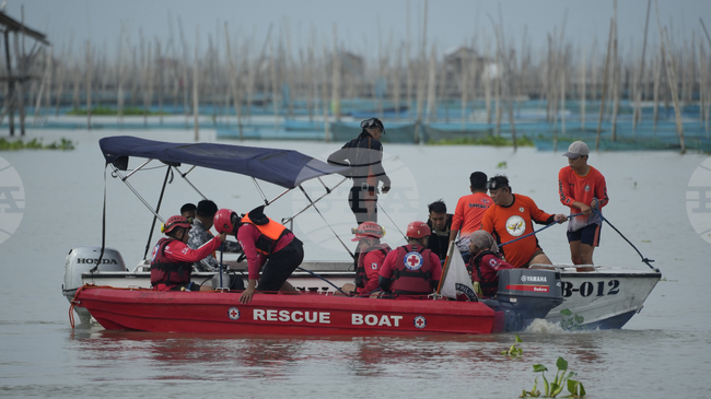Ферибот с над 350 пътници потъна във Филипините, повече от 200 са спасени