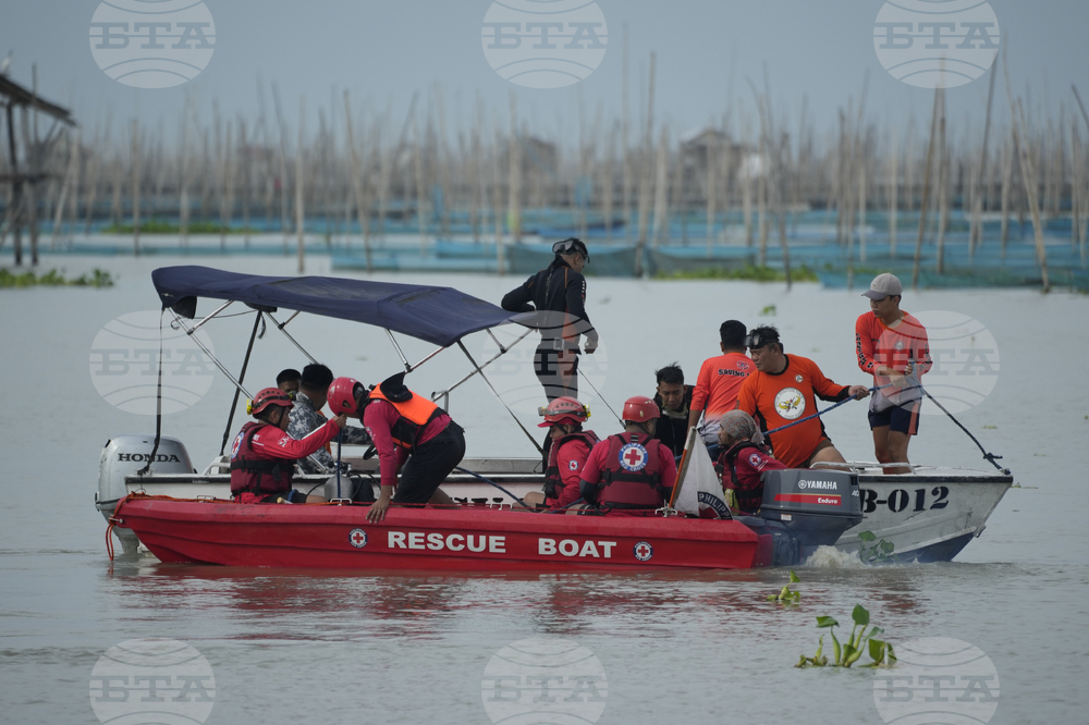 Ферибот с над 350 пътници потъна във Филипините, повече от 200 са спасени