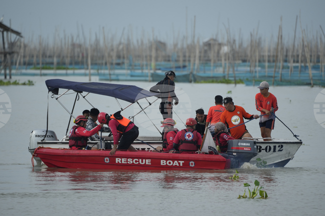 Ферибот с над 350 пътници потъна във Филипините, най-малко 15 души загинаха