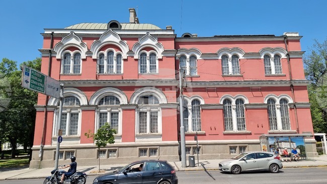 Европейската комисия ще награди студенти от Националната художествена академия, създали бижута от отпадъчни материали
