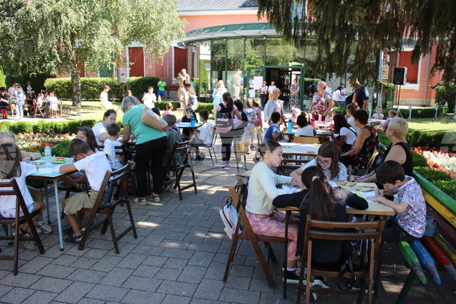 Разград - Панаир на киселото мляко - рисуване на открито