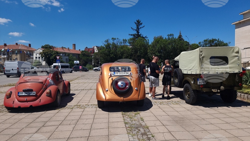 Разград - ретро парад - коли