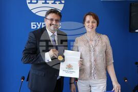 Национален пресклуб на БТА Бургас - Областна управа - награда за БТА