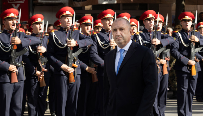 Президентът: Държавата ни е била силна, когато с единство народът и армията ни са преодолявали изпитанията