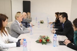  Кирил Петков - Изабела Грегор-Чехович - среща