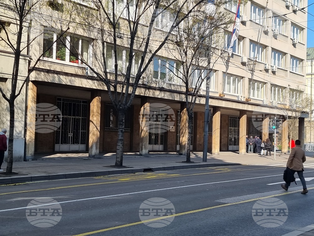 Тадич: Правителството в Сърбия показа пълна неспособност да се справи с косовския проблем