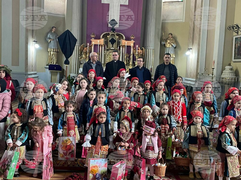 Рекорден брой лазарки се събраха за празника в Стар Бешенов