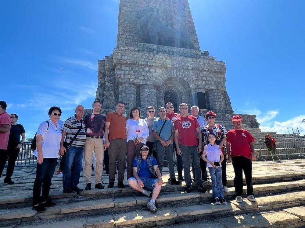 Корнелия Нинова от Шипка: 3 март е нашият национален празник и трябва да остане такъв