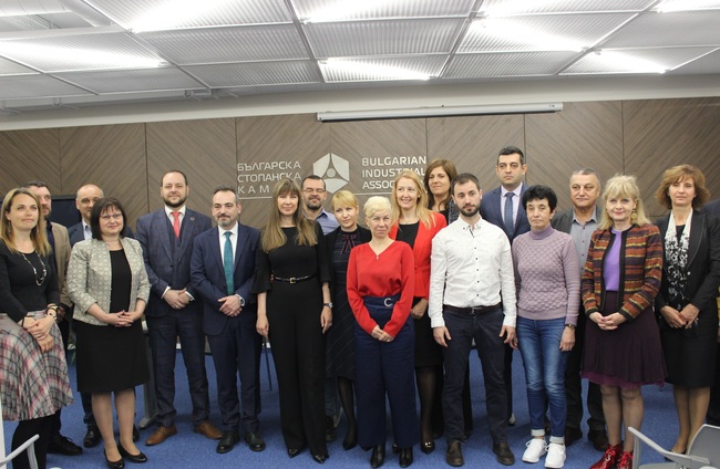 Министър Борислав Сандов:  Да предотвратим и намалим пластмасовите отпадъци трябва да е наш основен приоритет