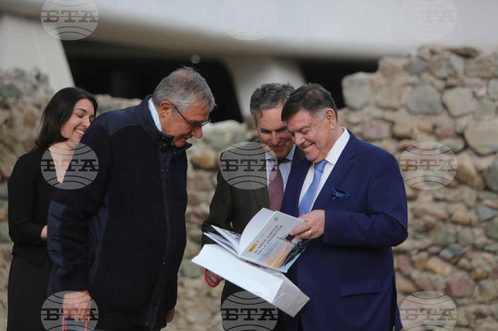 Фотографска изложба - Антарктида