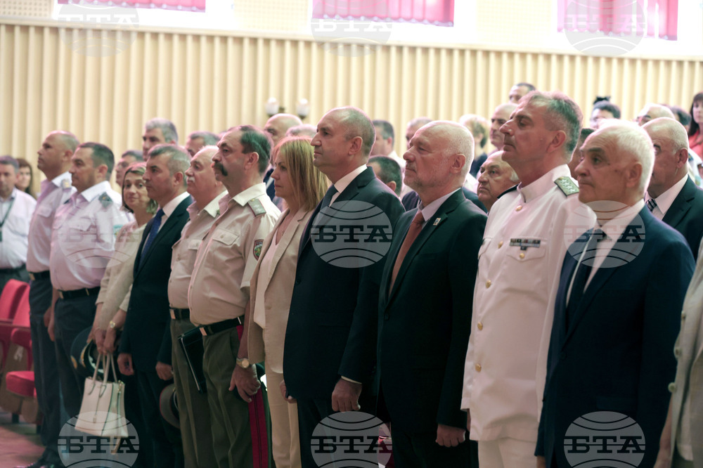 Военна академия „Г. С. Раковски“ - връчване на дипломи -Румен Радев