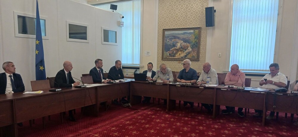 В Народното събрание: КАБ проведе втора кръгла маса с депутатите по проблемите на сектора