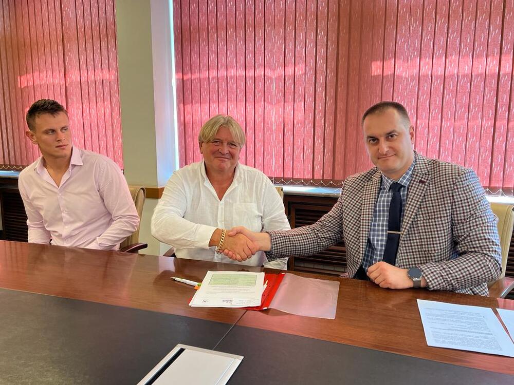 Министерство на земеделието и храните: Заместник-министър Стратев подписа четири договора на обща стойност 2 148 769 лева по Програмата за морско дело и рибарство 2014 – 2020 г.