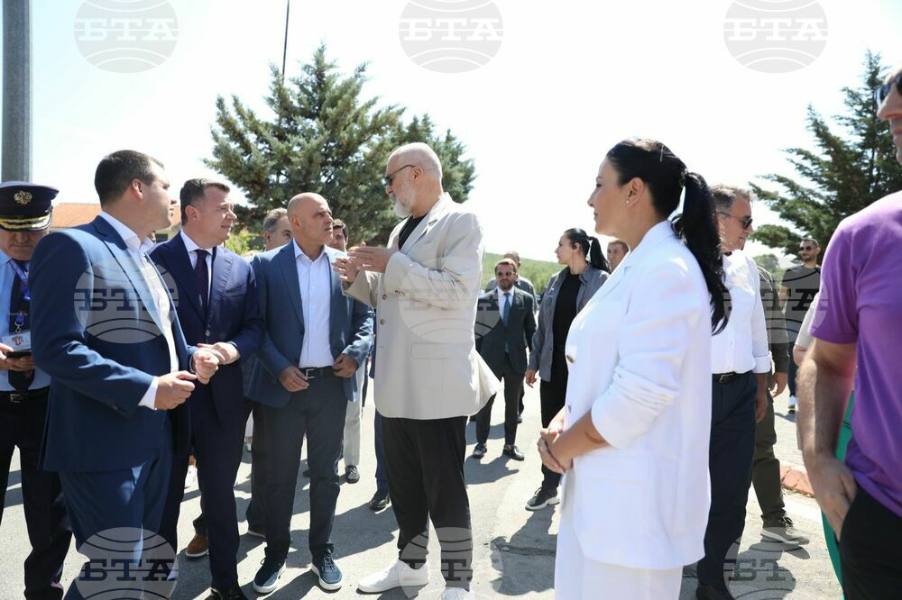 АТА: Коридор номер 8 - стара мечта, която се осъществява на терен, заяви албанският премиер Еди Рама