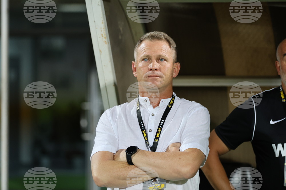 Треньорът на ЦСКА ІІІ Даниел Моралес награди участниците на турнир в Панагюрище