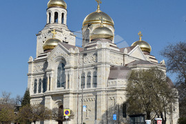 Варна - Митрополитска катедрала "Св. Успение Богородично" - завършен ремонт