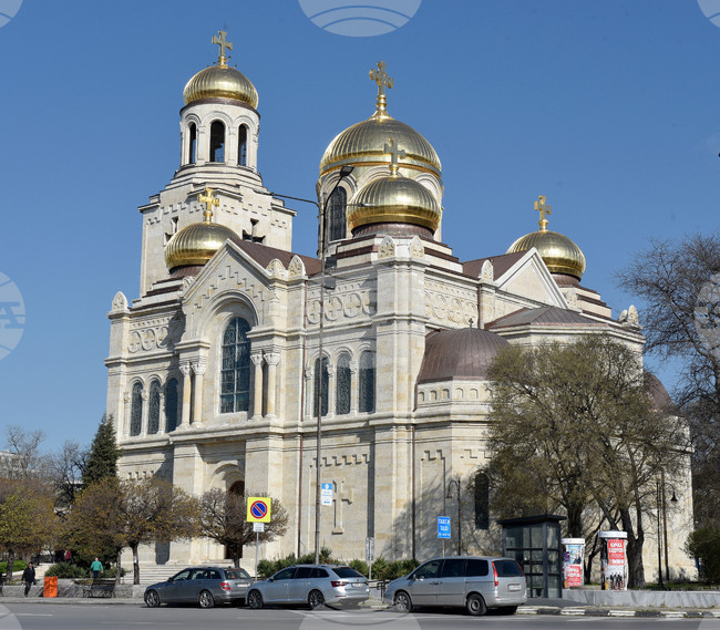 В празничната нощ ще се движат автобуси по осем линии от градския транспорт във Варна