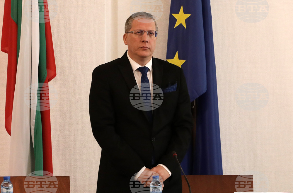 Парламент - Комисия по конституционни и правни въпроси