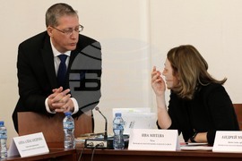 Парламент - Комисия по конституционни и правни въпроси