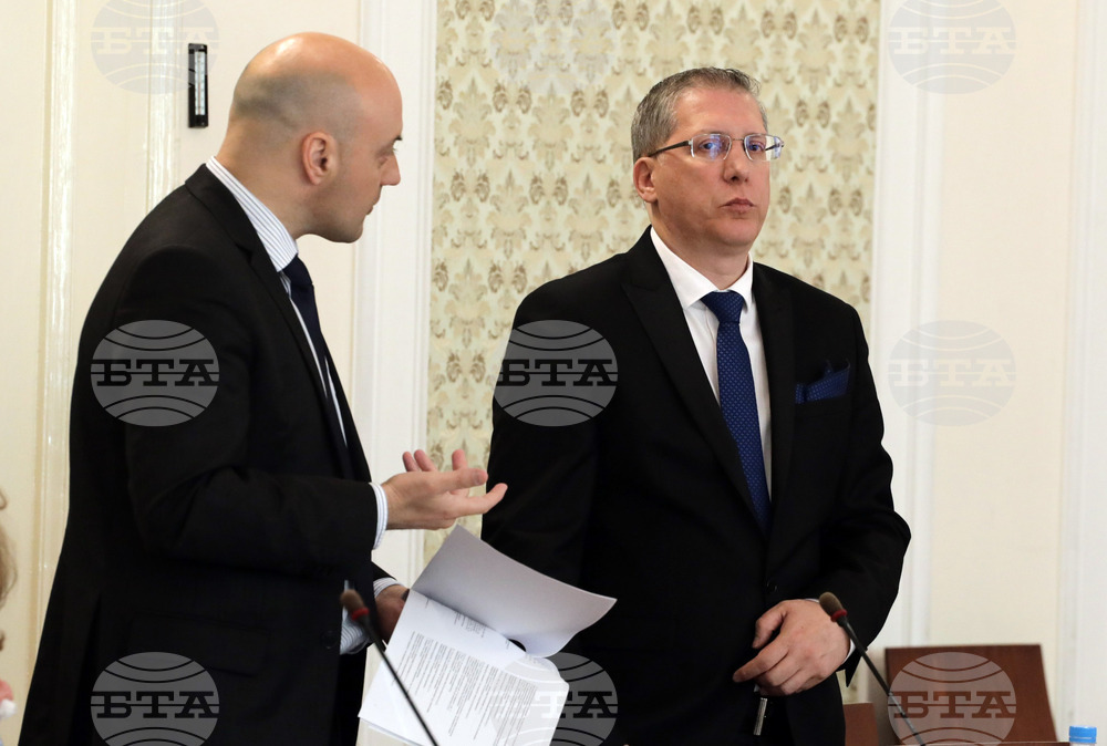 Парламент - Комисия по конституционни и правни въпроси