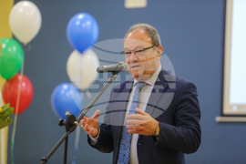 Учредяване на специална годишна стипендия на името на Нобеловия лауреат  проф. Дан Шехтман