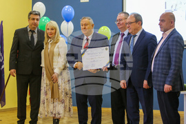 Учредяване на специална годишна стипендия на името на Нобеловия лауреат  проф. Дан Шехтман