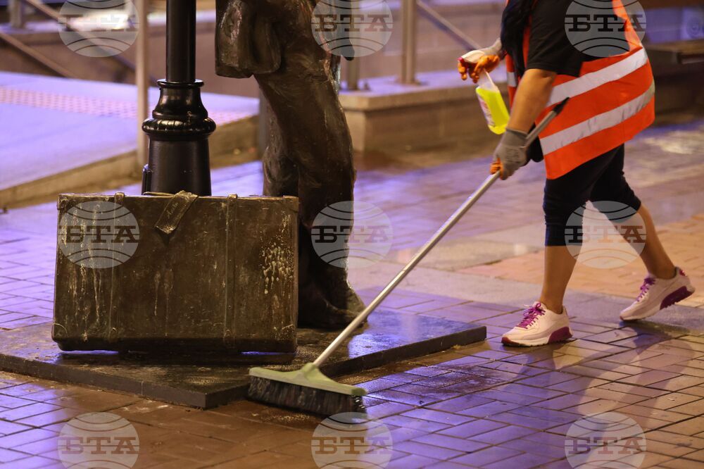 Измита е цялата пешеходна зона на бул. "Витоша" в София