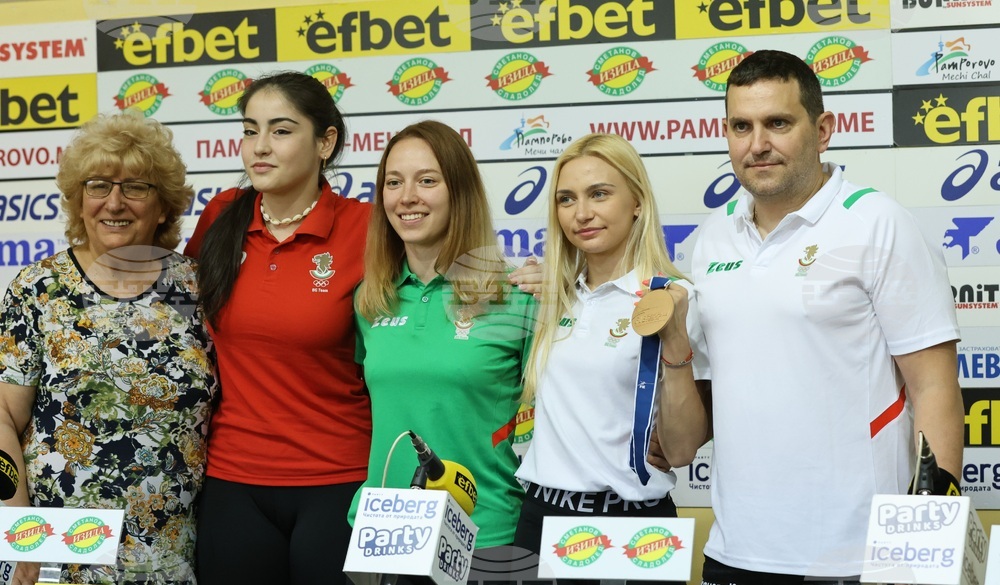 Пресклуб България - федерация по Фехтовка - Йоана Илиева - пресконференция