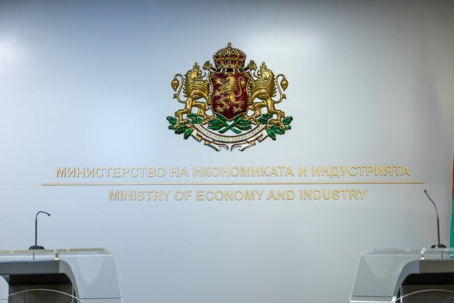 "ВМЗ-Сопот" не е сключвало договор за производство на 155-мм снаряди, съобщиха за БТА от икономическото министерство