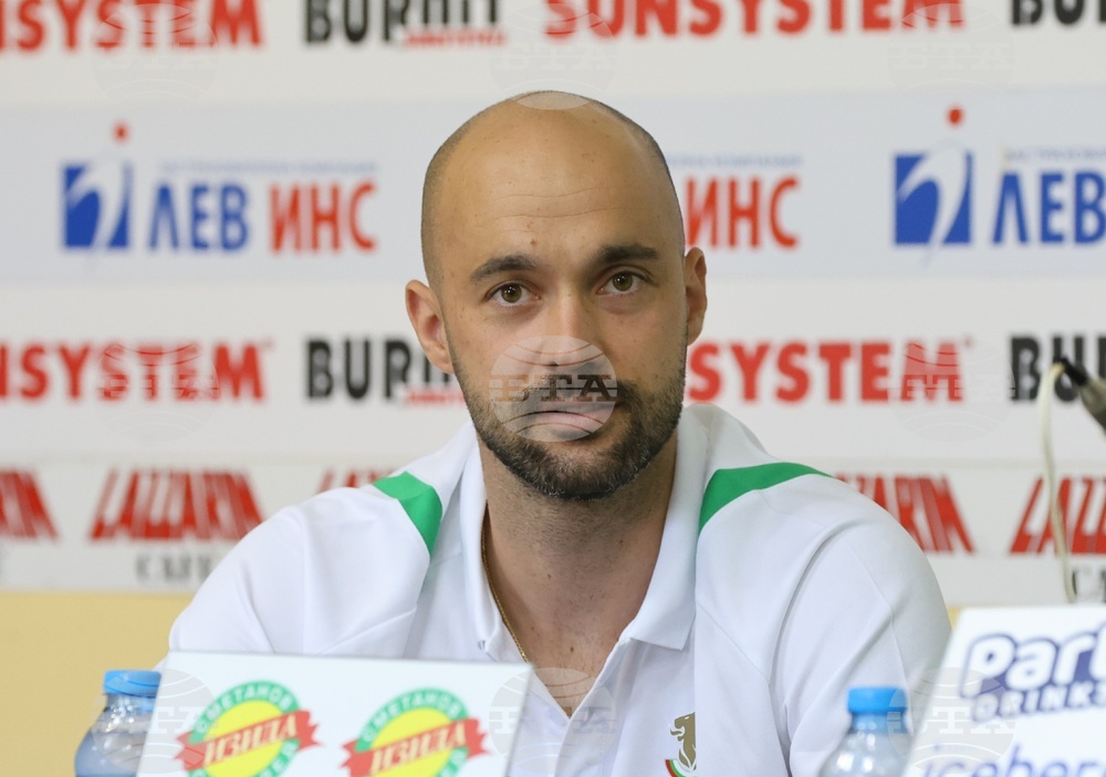 Пресклуб България - бадминтон - Стефани Стоева - Габриела Стоева - пресконференция