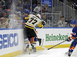 Penguins Islanders Hockey