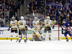 Penguins Islanders Hockey