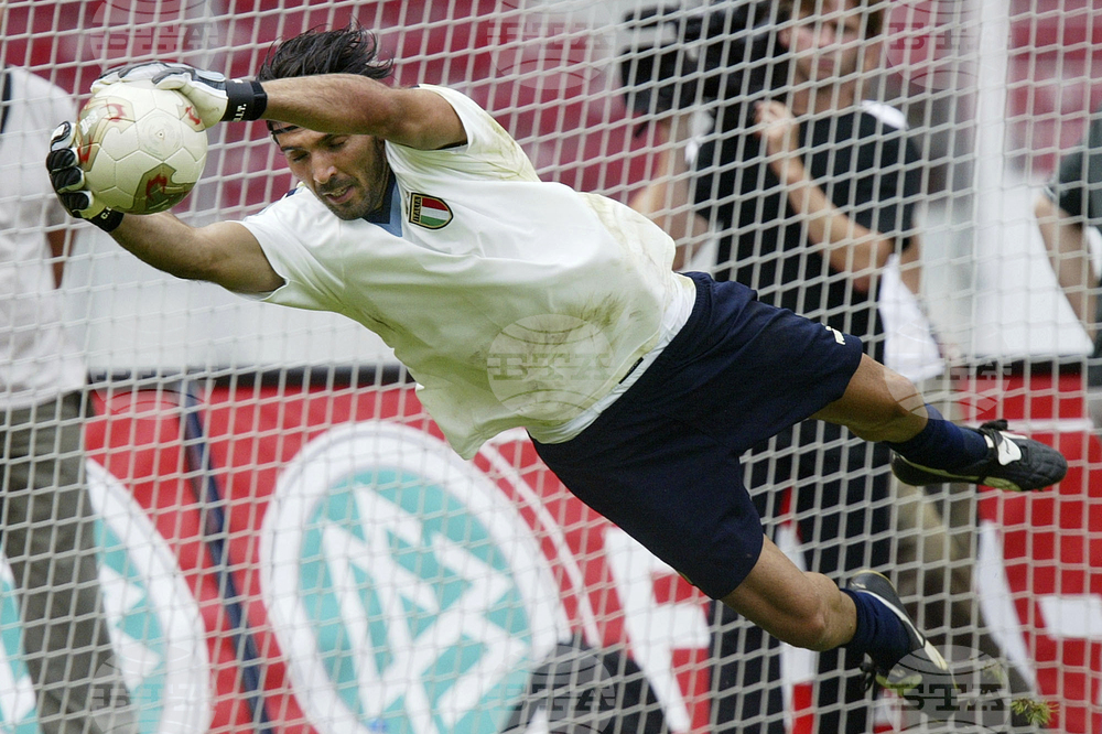 Джанлуиджи Буфон ще представи трофеите от клубните турнири на УЕФА - Лига Европа и Лига на конференциите, в София през следващата седмица