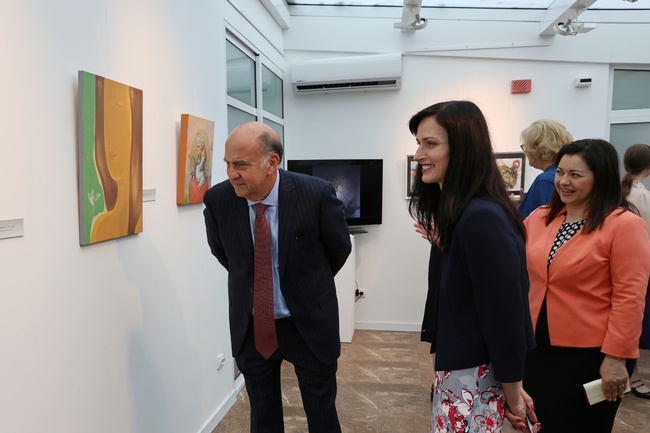 Deputy PM Gabriel, US Ambassador Merten Open Exhibition Featuring Bulgarian Artists in America