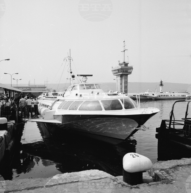 Бързоходен кораб на подводни криле - комета