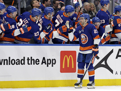 Penguins Islanders Hockey