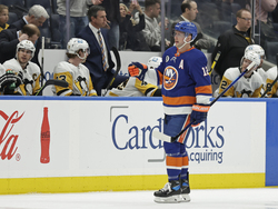Penguins Islanders Hockey