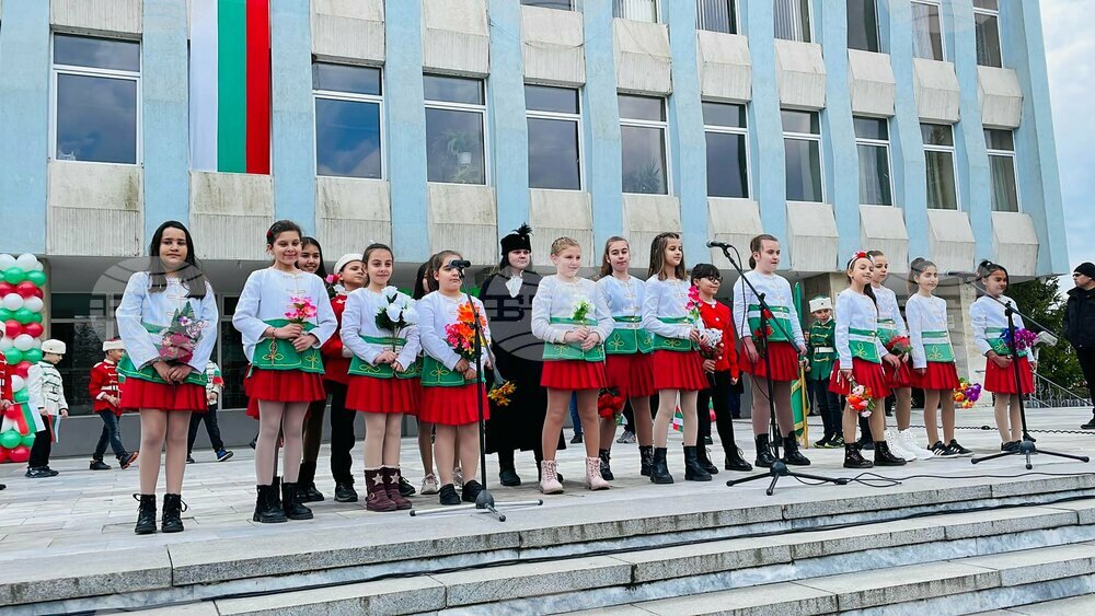 Община Раднево очаква предложения за наградите „Теньо Ганчев“ и „Магда Петканова“