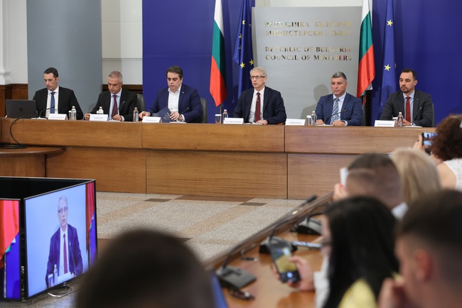 Сблъскахме се с редица проблеми, унаследени от предишното правителство, заяви премиерът Николай Денков