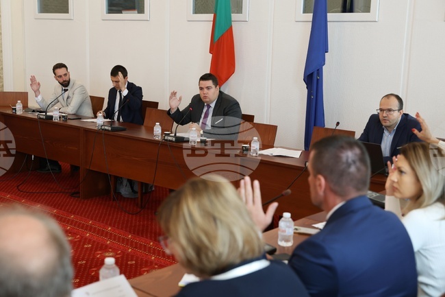 Парламент - Комисия по правни въпроси - извънредно заседание