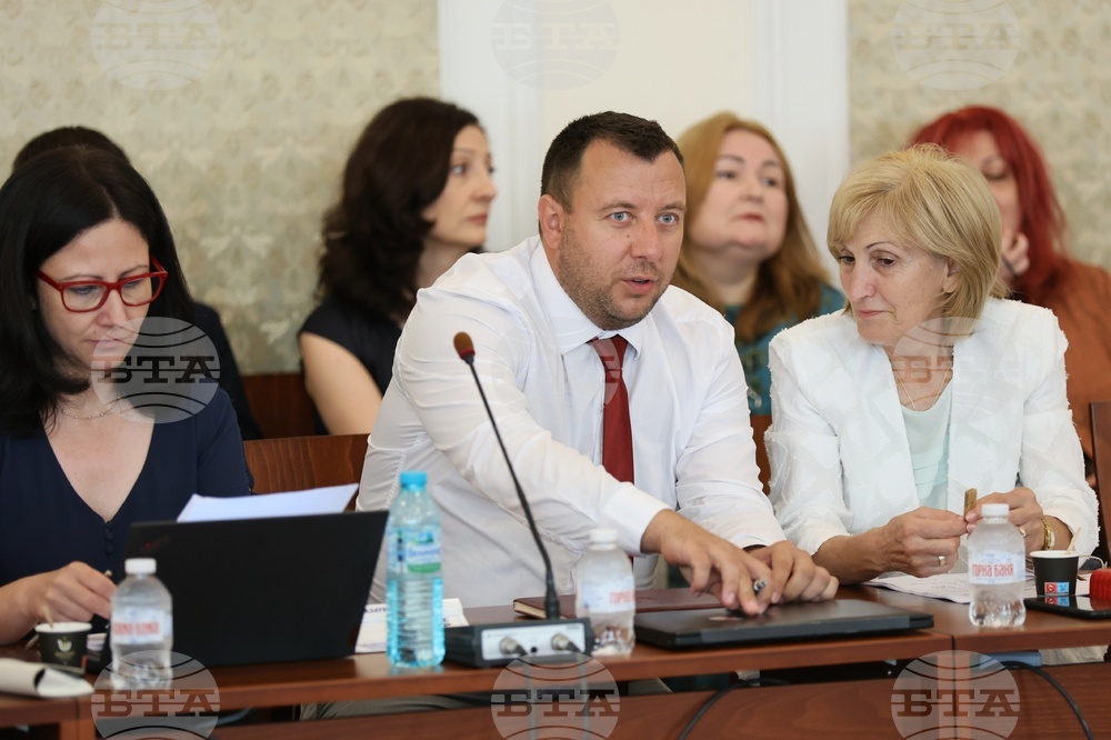 Парламент - Комисия по правни въпроси - извънредно заседание