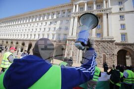 Пътностроителни фирми - протест