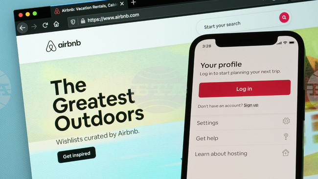 "Еърбиенби" разочарова инвеститорите с прогноза за по-бавен растеж, акциите ѝ спадат с 6 на сто в предборсовата сесия