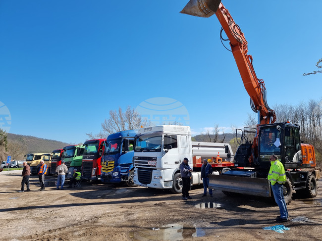 Ловеч - пътностроителни фирми - протест