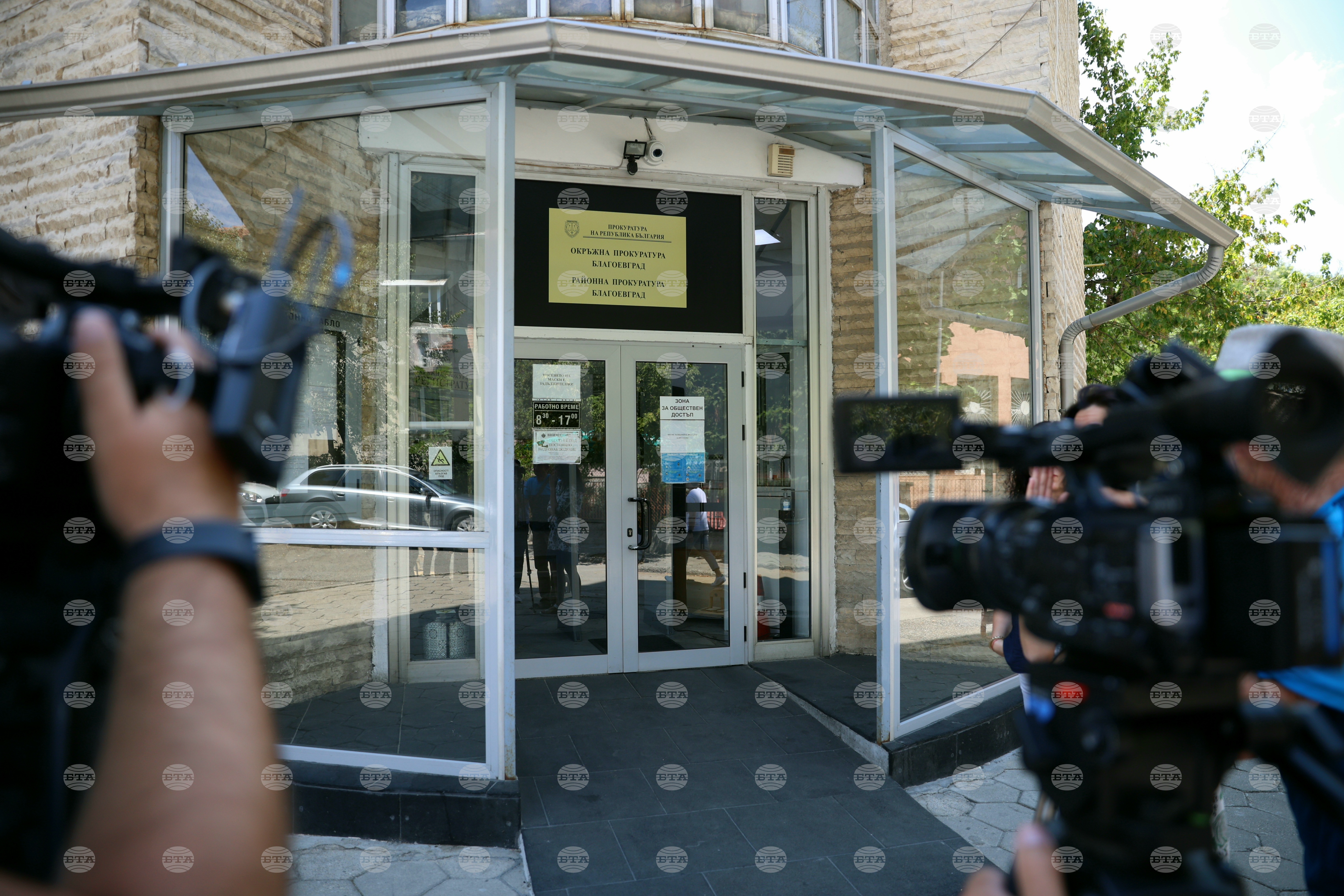 Мъж на 72 години е обвинен за убийство и опит за убийство в разложкото село Бачево, съобщиха от Апелативната прокуратура