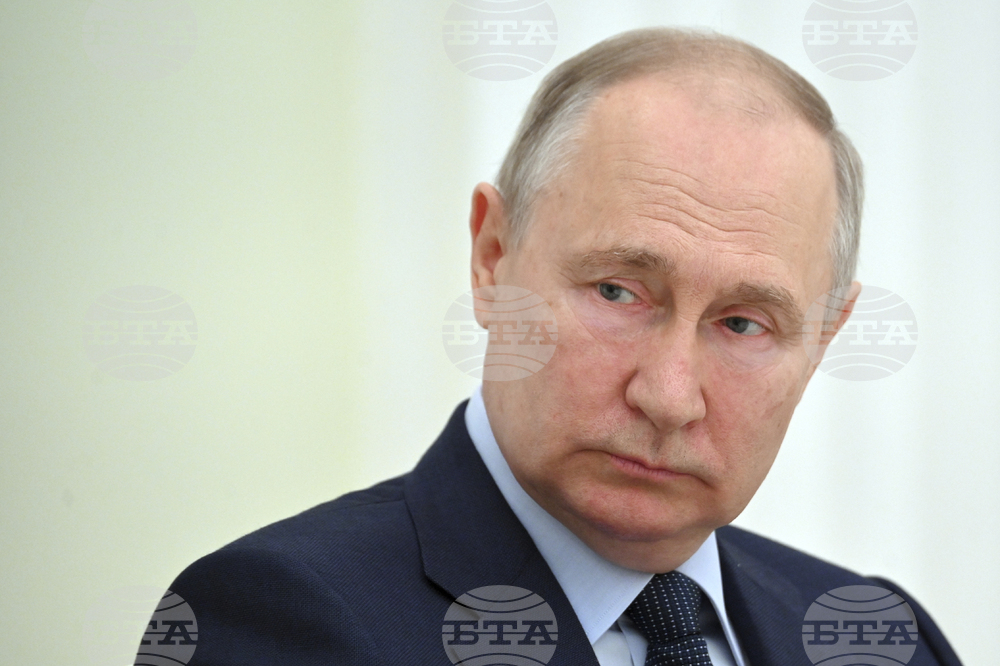 Путин подписа закон, който задължава учениците да извършват обществено полезен труд