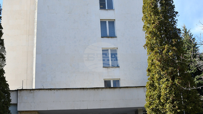 Трима души в Лом и Вълчедръм са задържани по подозрения за купуване на гласове, намерени са тетрадки със записки и големи суми пари