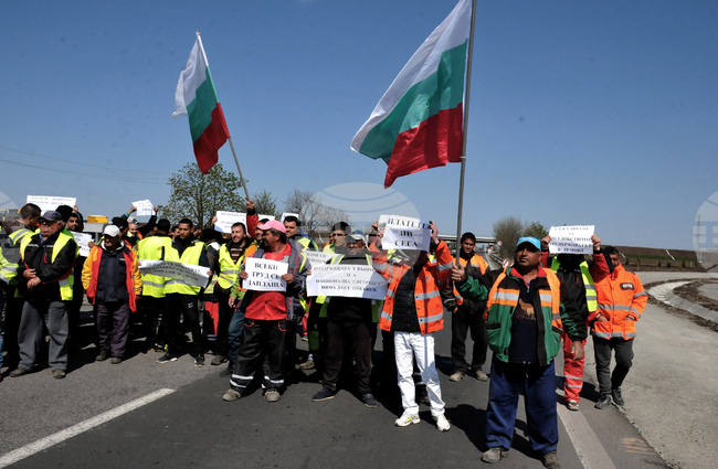 Бургас - пътностроителни фирми - протест